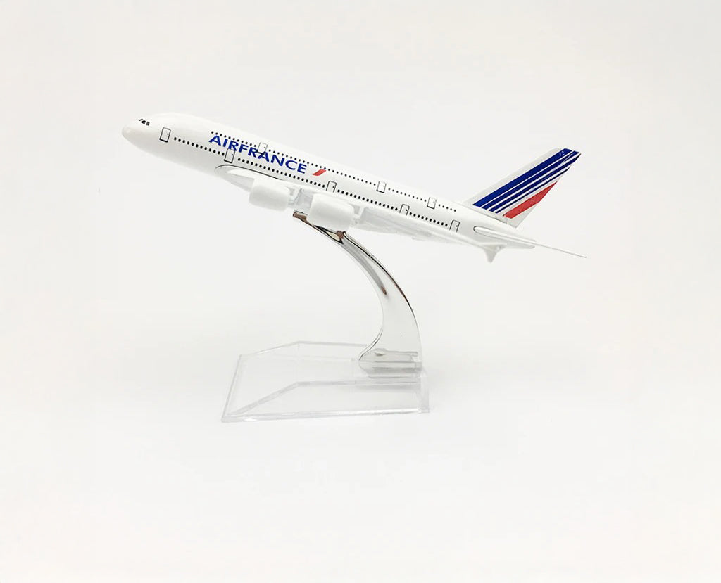 Air France Airbus A380 - Scale 1:400 (16 cm / 6.3 in)
