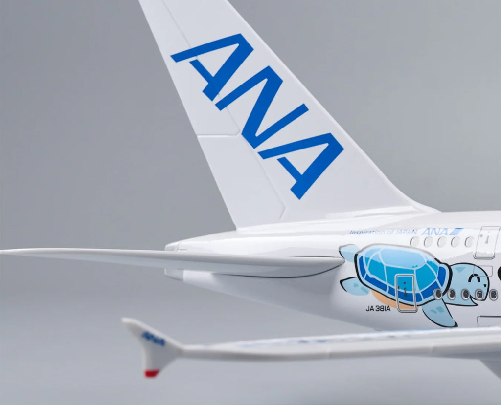 ANA Airlines Airbus A380 Sea Turtle "Flying HONU" with LED - Scale 1:160 (47 cm / 18.5 in)