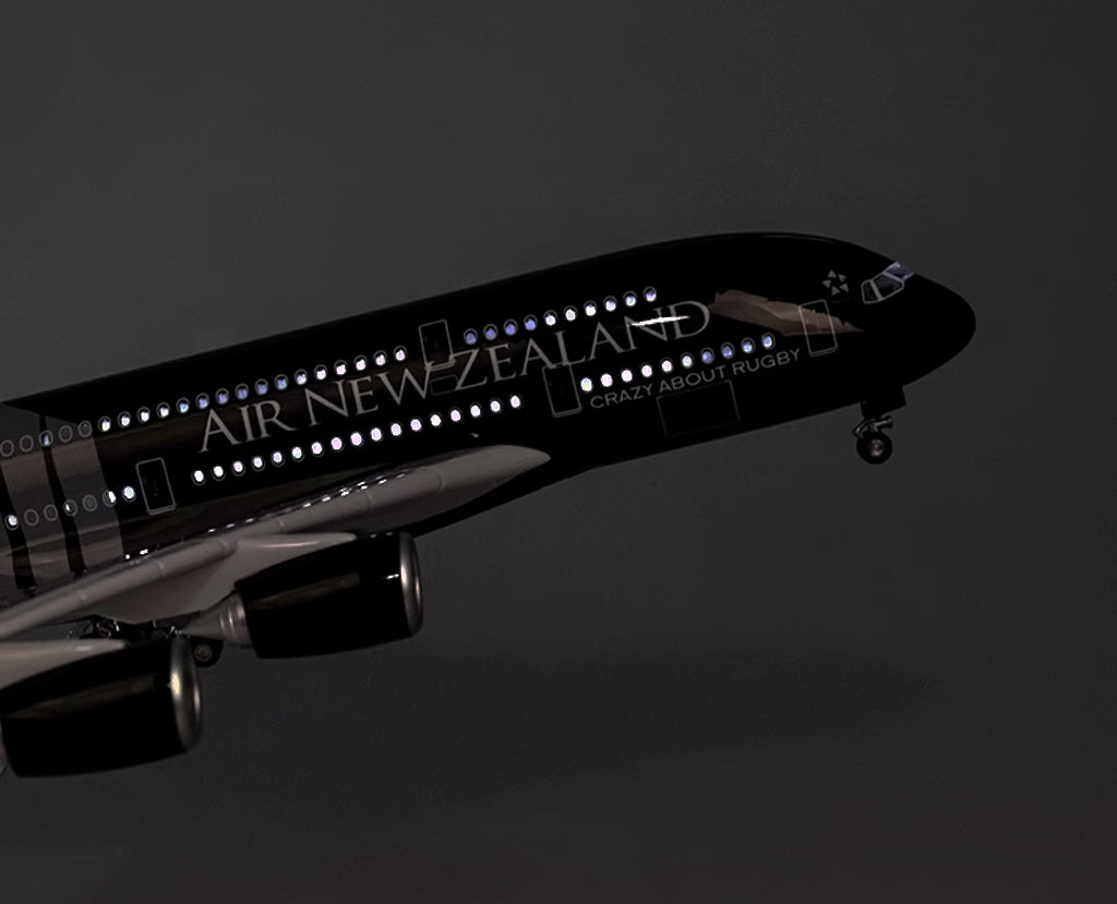Air New Zealand Airbus A380 with LED - Scale 1:160 (47 cm / 18.5 in)