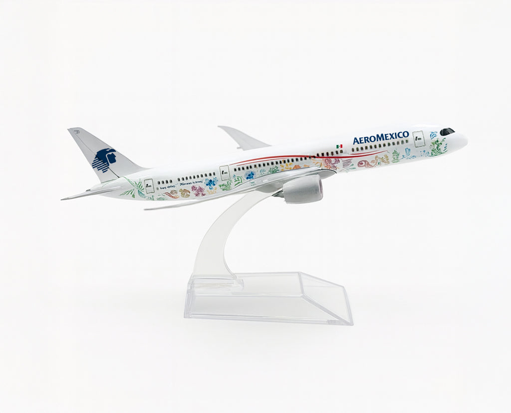 Aeromexico Boeing 787 - Scale 1:400 (16 cm / 6.3 in)