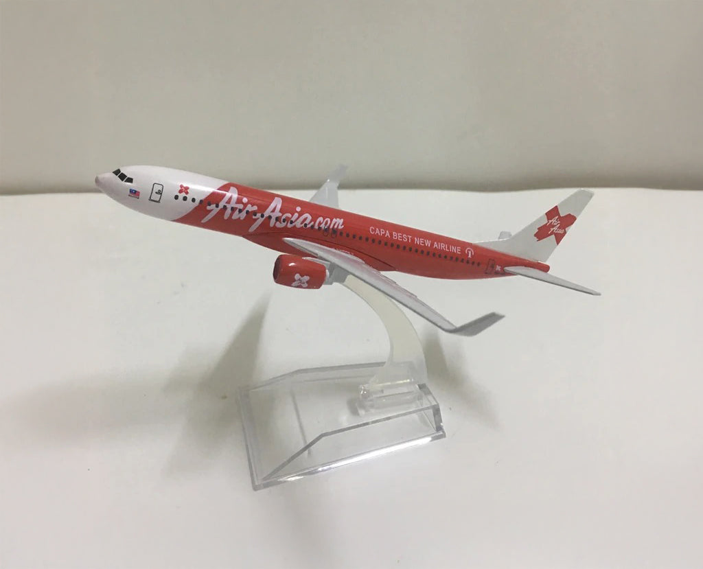 Air Asia Boeing 737 - Scale 1:400 (16 cm / 6.3 in)