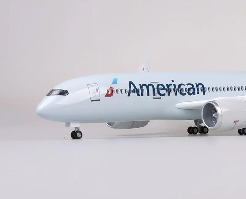 American Airlines Boeing 787 with LED - Scale 1:130 (47 cm / 18.5 in)