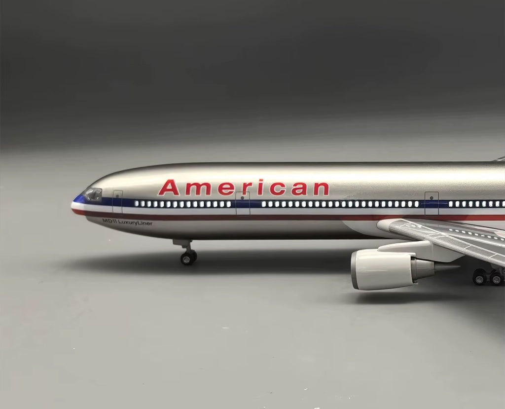 American Airlines McDonnell Douglas MD-11 with LED - Scale 1:130 (47 cm / 18.5 in)