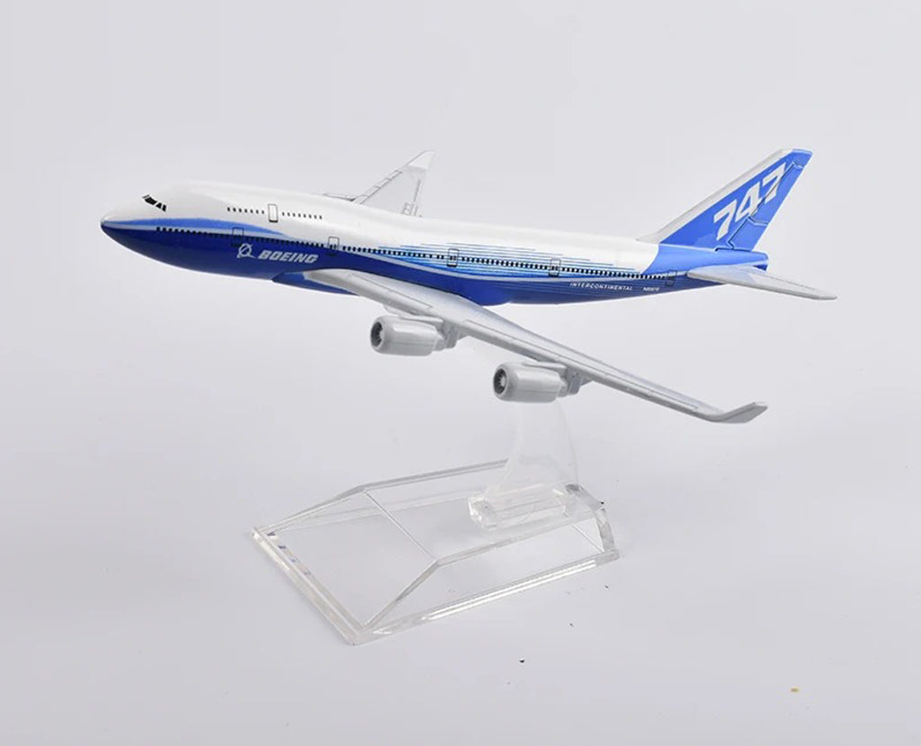 Boeing 747 Prototype - Scale 1:400 (16 cm / 6.3 in)