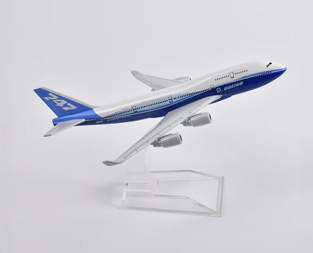 Boeing 747 Prototype - Scale 1:400 (16 cm / 6.3 in)