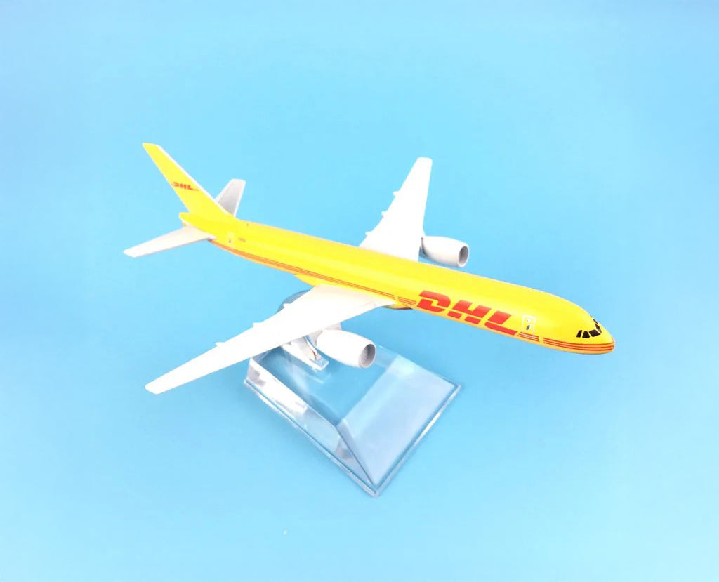 DHL Cargo Boeing 757 - Scale 1:400 (16 cm / 6.3 in)