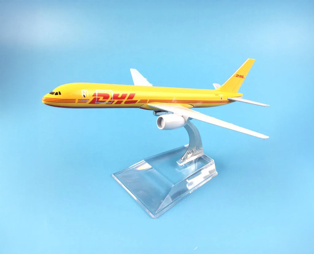DHL Cargo Boeing 757 - Scale 1:400 (16 cm / 6.3 in)