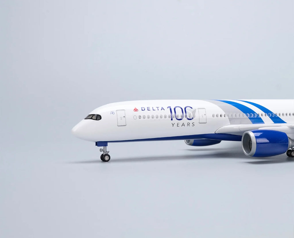 Delta 100 year anniversary Airbus A350 with LED - Scale 1:130 (47 cm / 18.5 in)