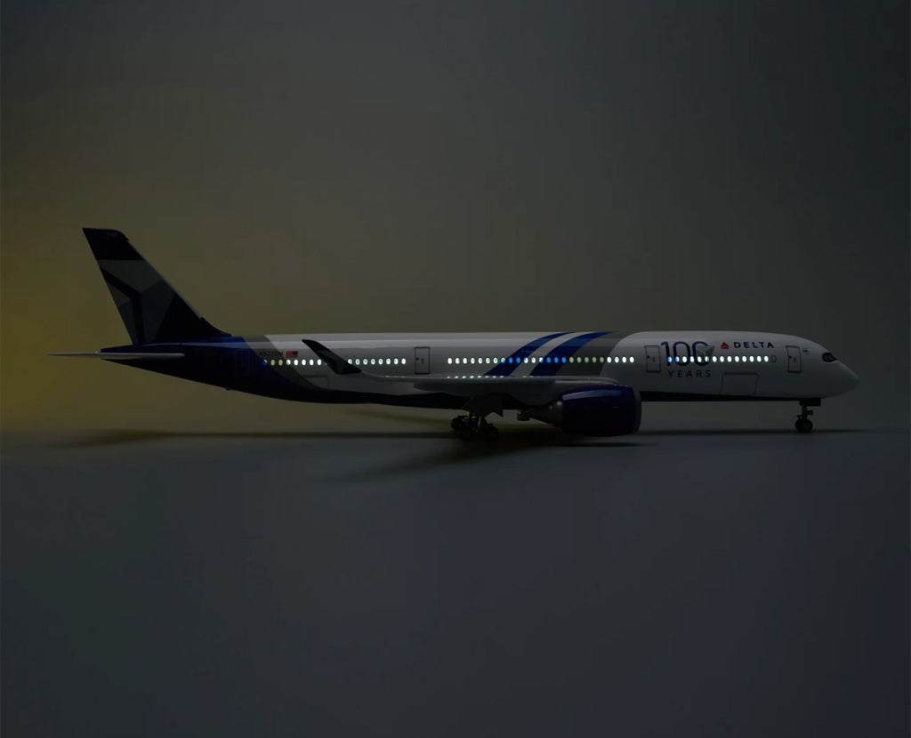 Delta 100 year anniversary Airbus A350 with LED - Scale 1:130 (47 cm / 18.5 in)
