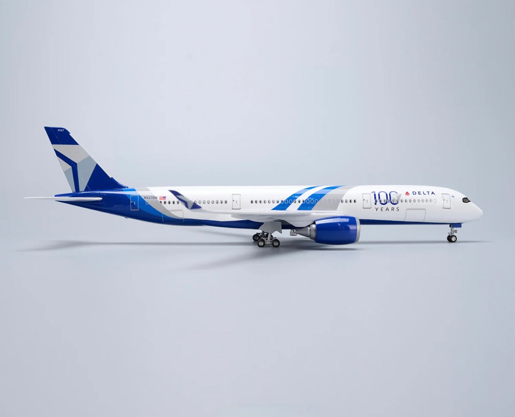 Delta 100 year anniversary Airbus A350 with LED - Scale 1:130 (47 cm / 18.5 in)