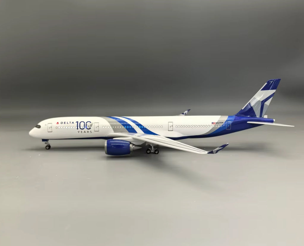 Delta 100 year anniversary Airbus A350 with LED - Scale 1:130 (47 cm / 18.5 in)