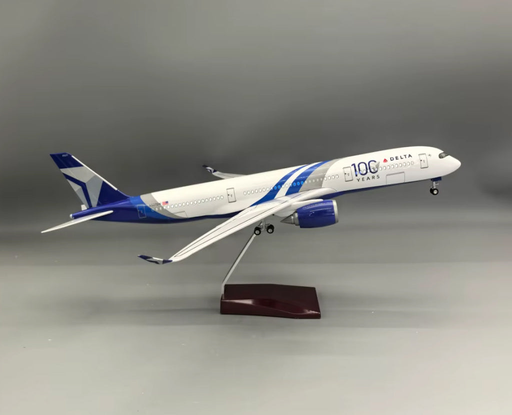 Delta 100 year anniversary Airbus A350 with LED - Scale 1:130 (47 cm / 18.5 in)