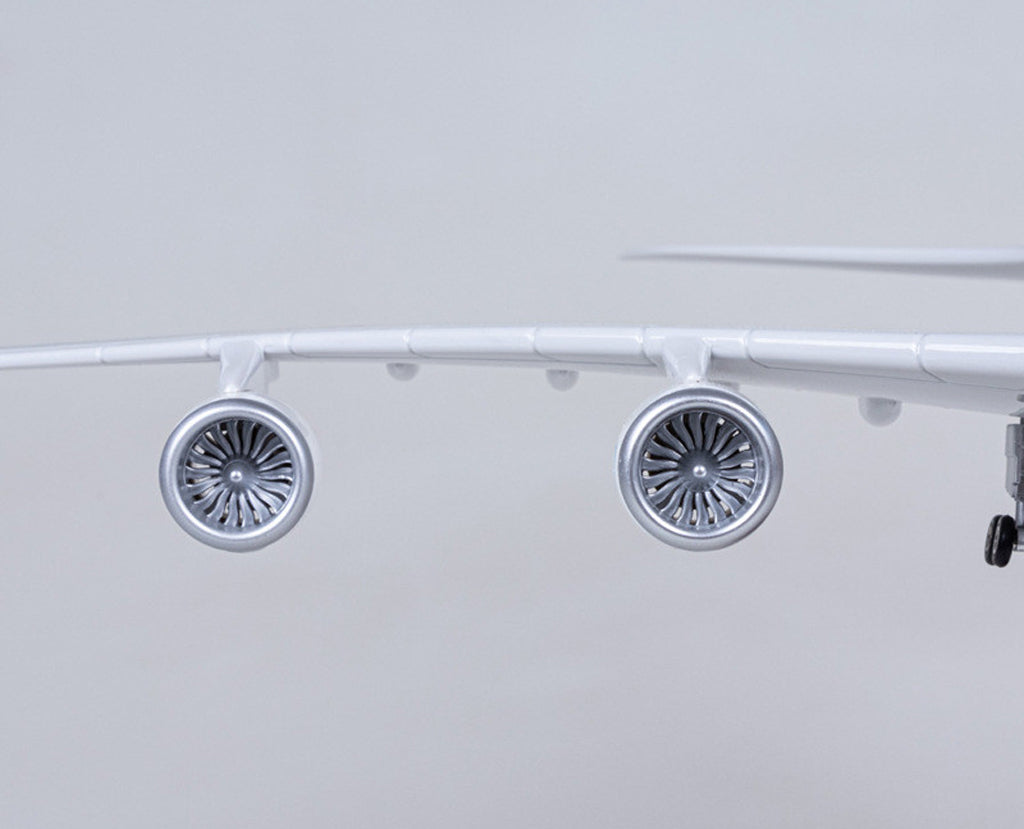 Emirates Dubai Expo 2020 Airbus A380 with LED - Scale 1:160 (47 cm / 18.5 in)