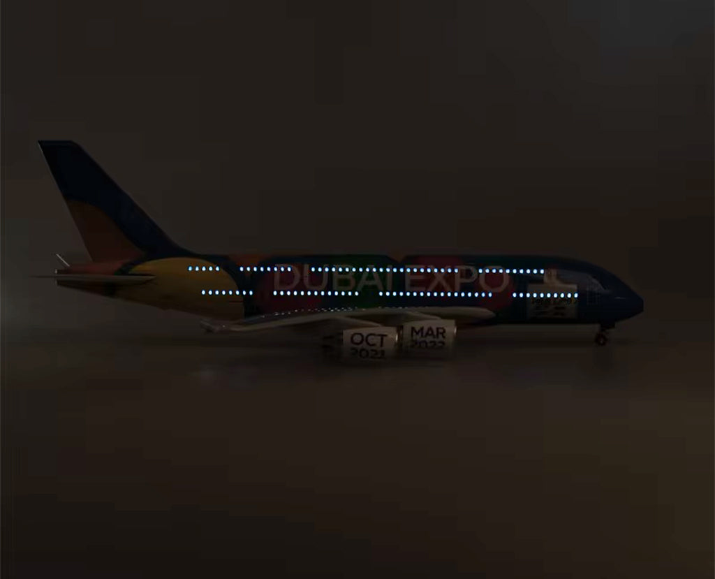 Emirates Dubai Expo 2022 Airbus A380 with LED - Scale 1:160 (47 cm / 18.5 in)