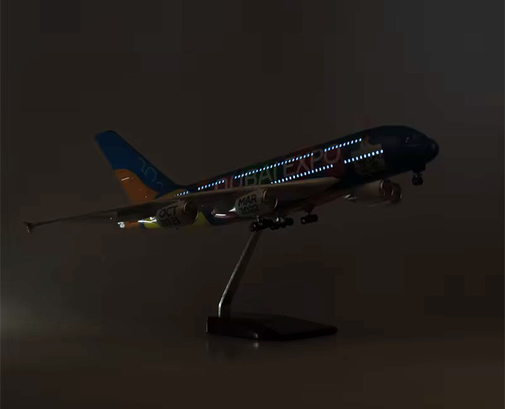 Emirates Dubai Expo 2022 Airbus A380 with LED - Scale 1:160 (47 cm / 18.5 in)