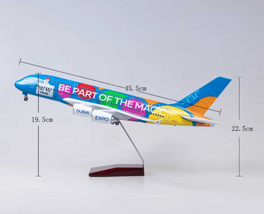 Emirates Dubai Expo 2022 Airbus A380 with LED - Scale 1:160 (47 cm / 18.5 in)