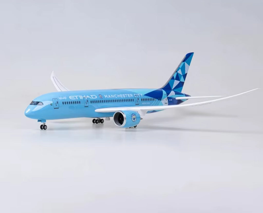 Etihad Boeing 787 Manchester City Livery – Scale 1:130 with LED (43 cm / 16.9in)