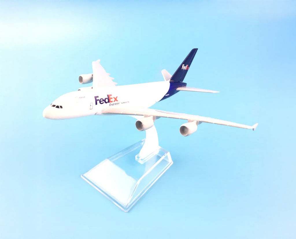 FedEx Express Airbus A380 - Scale 1:400 (16 cm / 6.3 in)