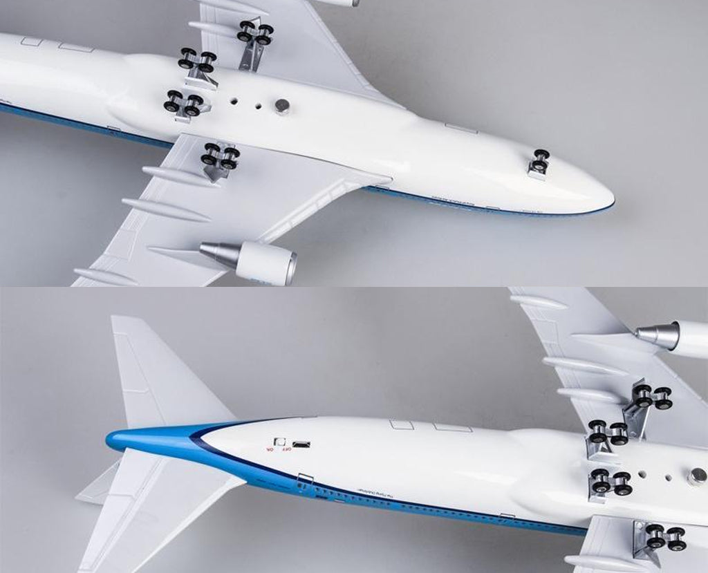KLM Royal Dutch Airlines Boeing 747 with LED - Scale 1:160 (47 cm / 18.5 in)