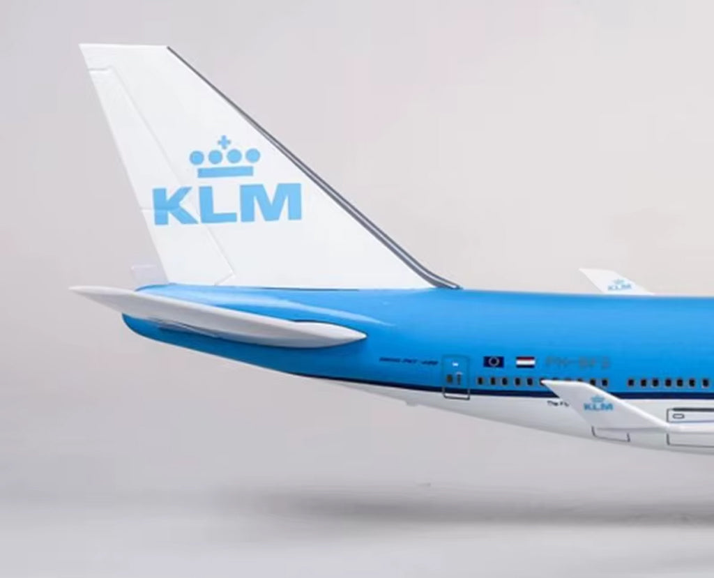 KLM Royal Dutch Airlines Boeing 747 with LED - Scale 1:160 (47 cm / 18.5 in)