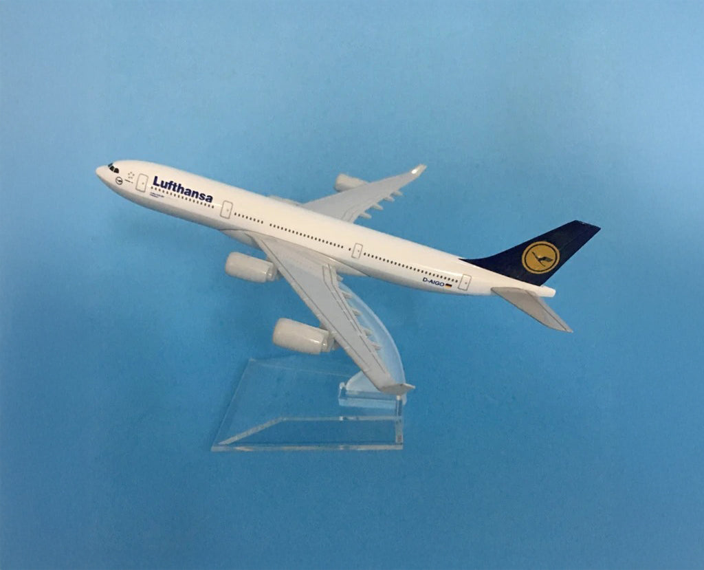 Lufthansa Airbus A340 - Scale 1:400 (16 cm / 6.3 in)