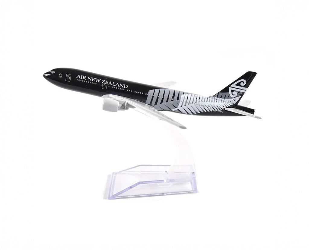 Air New Zealand Boeing 777 - Scale 1:400 (16 cm / 6.3 in)