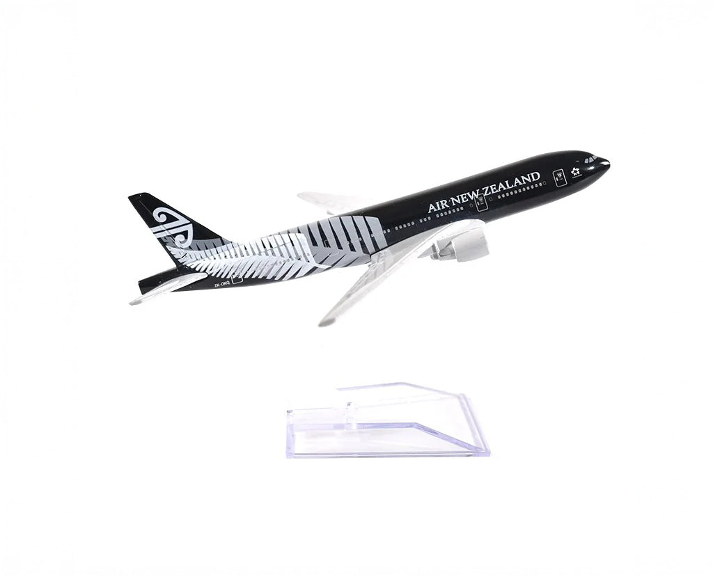 Air New Zealand Boeing 777 - Scale 1:400 (16 cm / 6.3 in)