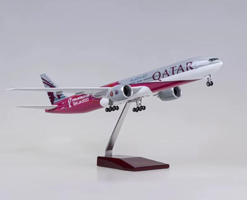 Qatar Airways 2022 World Cup B777 with LED - Scale 1:160 (47 cm / 18.5 in)