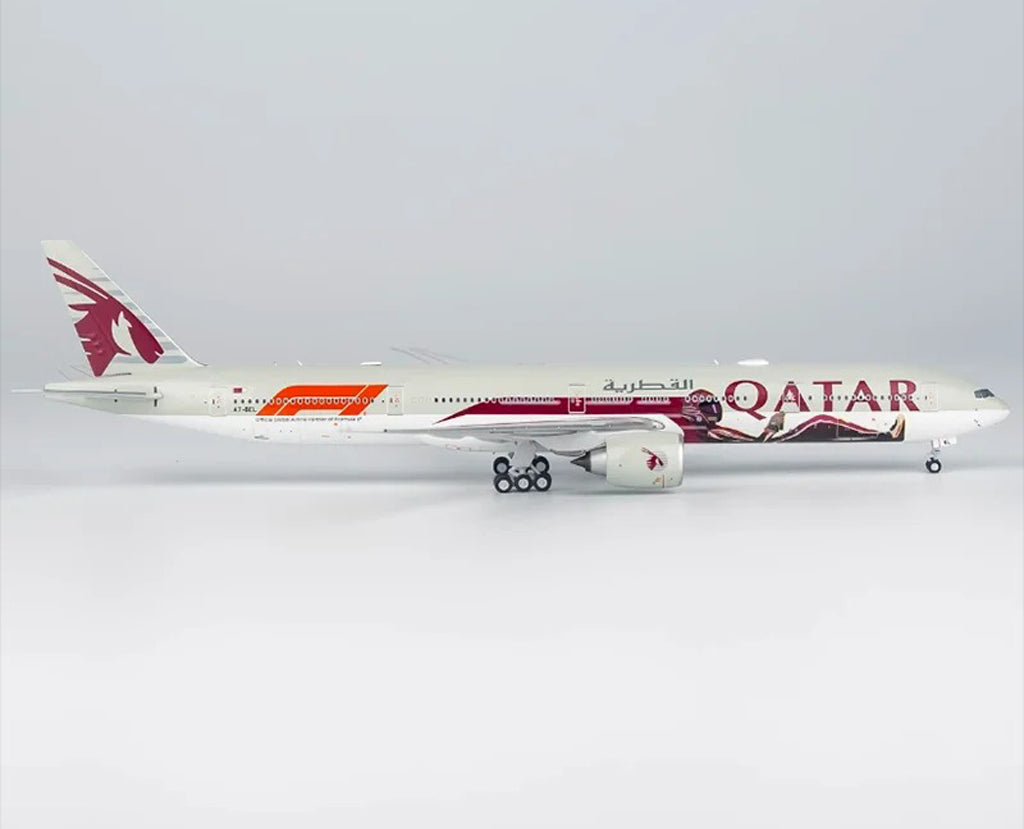 Qatar Airways Formula 1 Boeing 777-300ER - Scale 1:400 (16 cm / 6.3in)