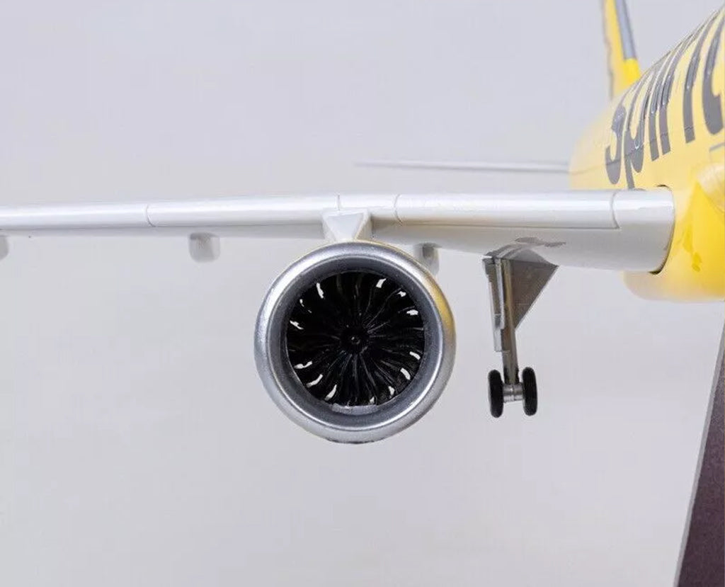 Spirit Airbus A320neo with LED - Scale 1:80 (47 cm / 18.5 in)