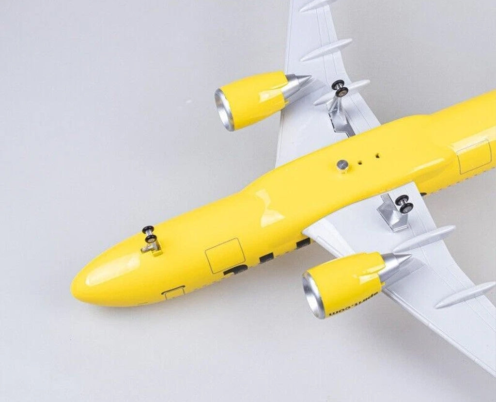 Spirit Airbus A320neo with LED - Scale 1:80 (47 cm / 18.5 in)