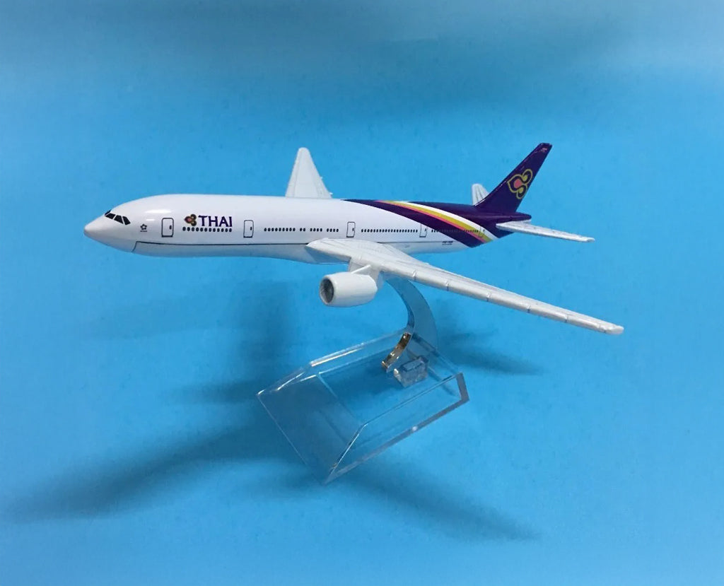 Thai Airways Boeing 777 - Scale 1:400 (16 cm / 6.3 in)