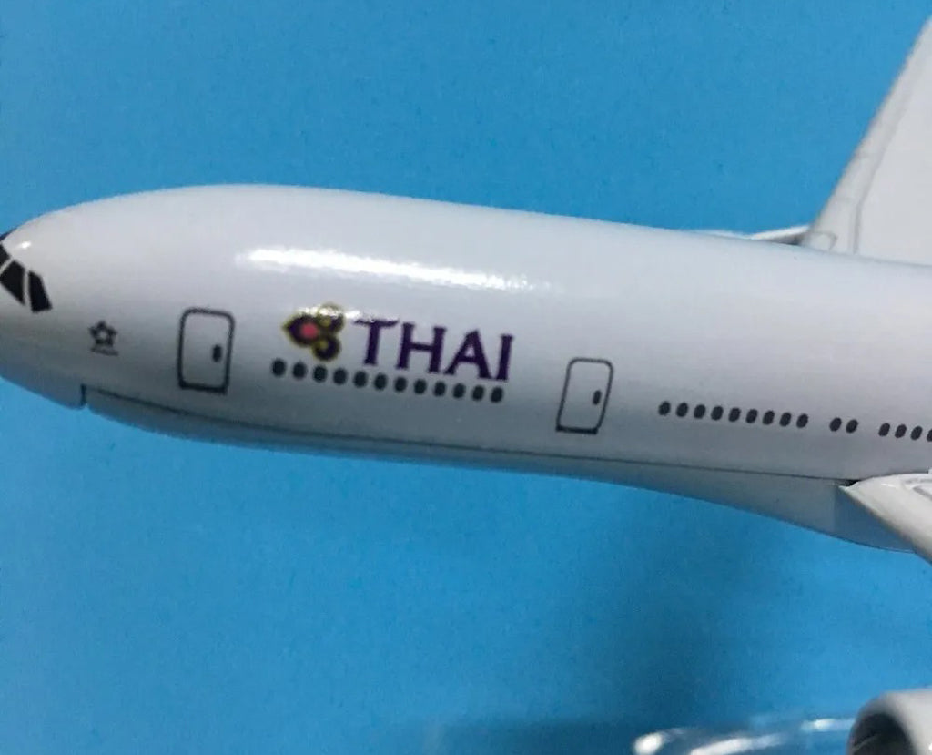 Thai Airways Boeing 777 - Scale 1:400 (16 cm / 6.3 in)