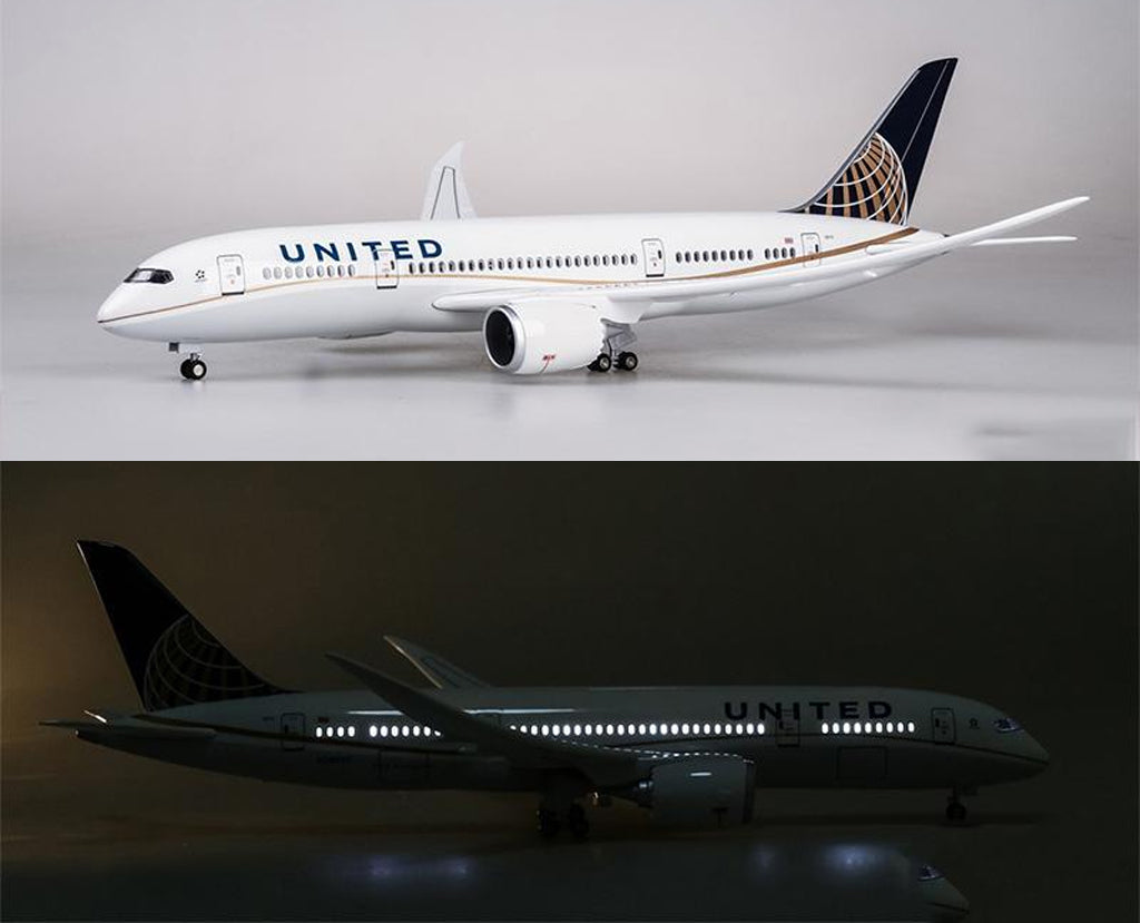 United Boeing 787 with LED - Scale 1:130 (43 cm / 16.9 in)